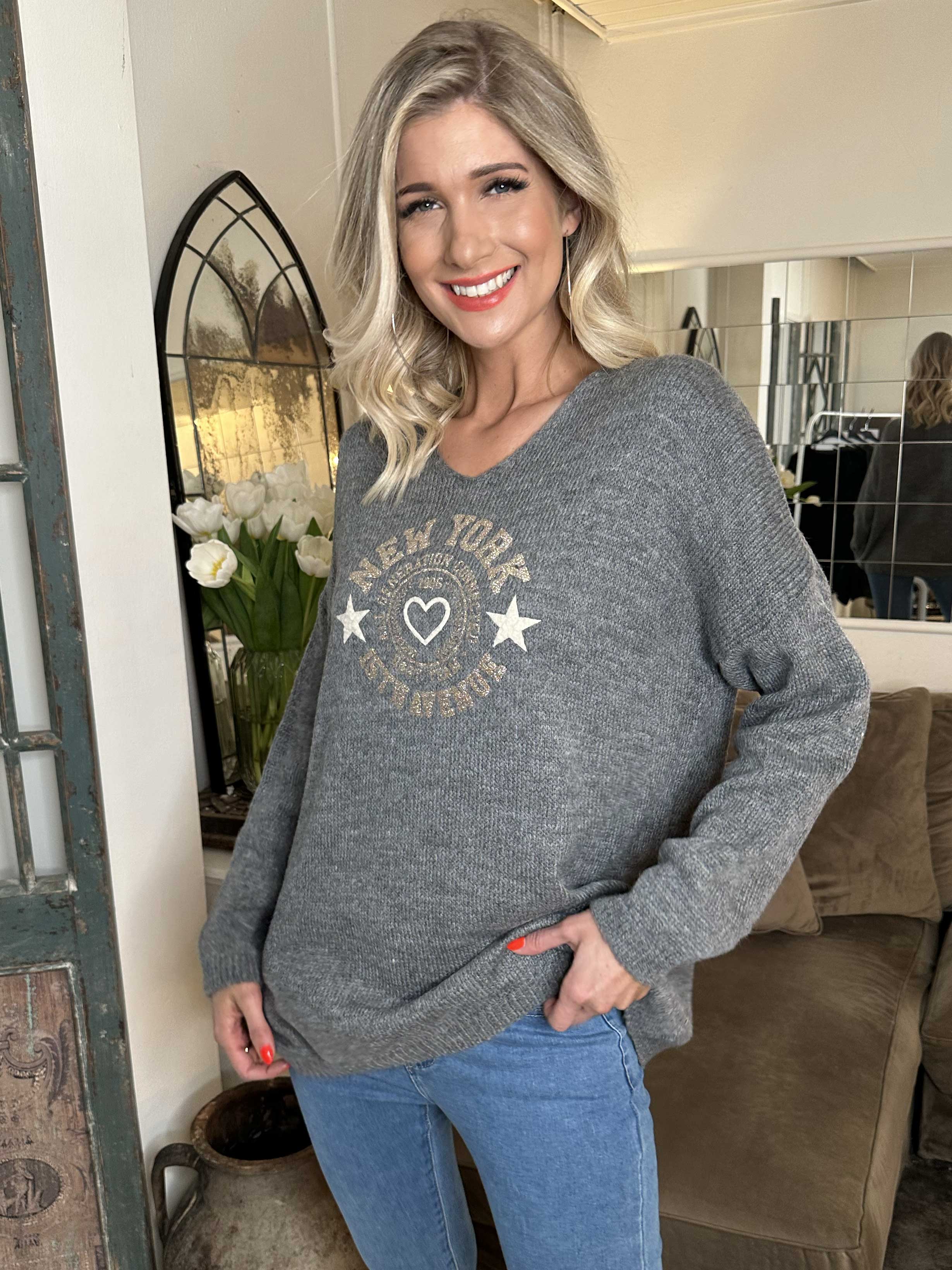 Achilla - Strikbluse med guld print foran